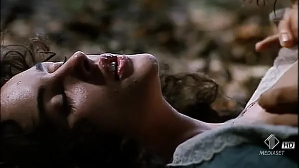 แสดง Monica Bellucci naked & sex scene Briganti Amore e Libertà ภาพยนตร์ใหม่