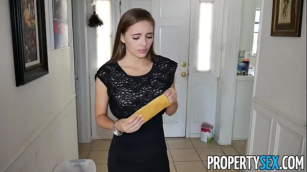 Toon PropertySex - Hot petite real estate agent makes hardcore sex video with client nieuwe films