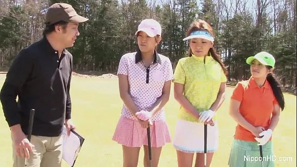 Εμφάνιση Asian teen girls plays golf nude φρέσκων ταινιών