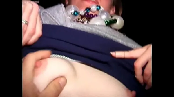 Vis Blonde Flashes Tits And Strangers Touch nye film
