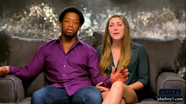 แสดง Interracial couple finds blonde for their first threesome ภาพยนตร์ใหม่