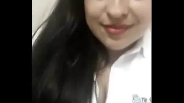 展示Julia's video sent by whatsap部新电影