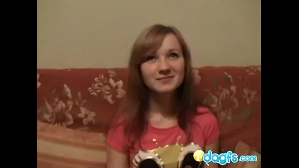 Mutass Russian teen learns how to give a blowjob friss filmet