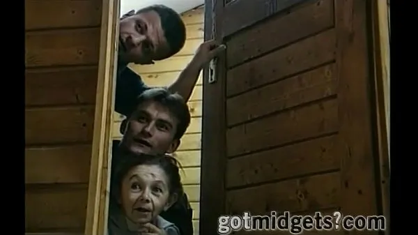 Mutass Threesome In A Sauna with 2 Midgets Ladies friss filmet