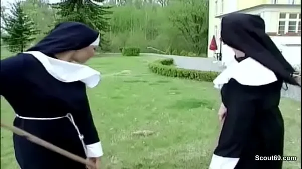 Show Handwerker fickt notgeile Nonne direkt im Kloster durch fresh Movies