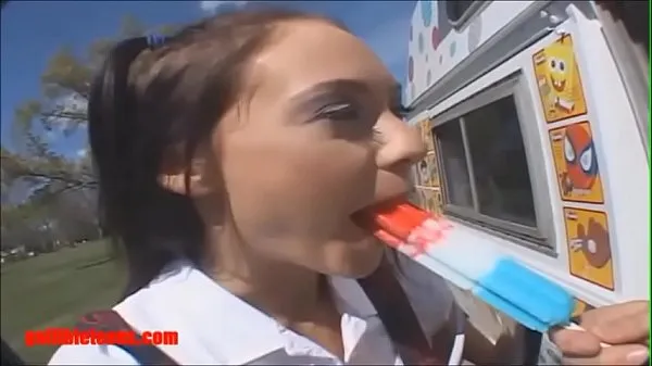 Εμφάνιση icecream truck gets more than icecream in pigtails φρέσκων ταινιών