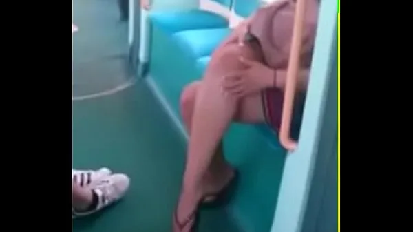 Vis Candid Feet in Flip Flops Legs Face on Train Free Porn b8 nye film