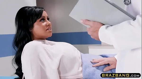 Doctor cures huge tits latina patient who could not orgasm개의 최신 영화 표시