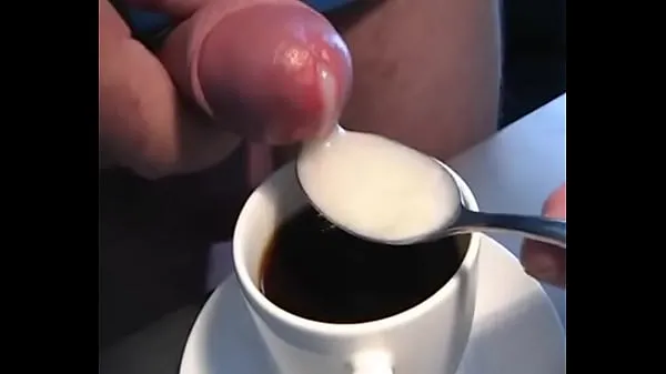 Making a coffee cut Yeni Filmi göster