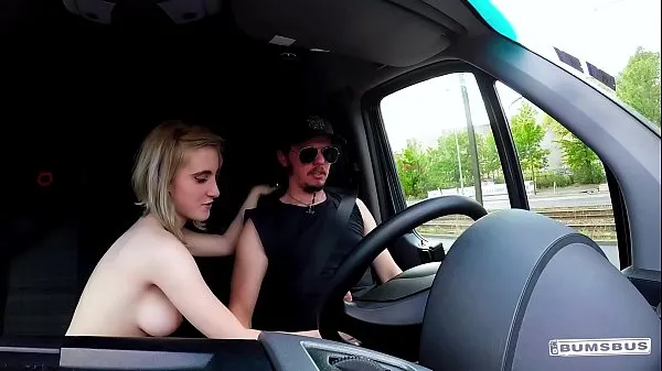 Tampilkan BUMS BUS - Petite blondie Lia Louise enjoys backseat fuck and facial in the van Film baru