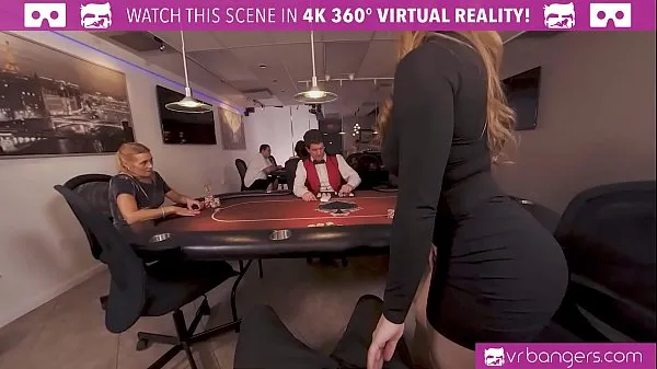 Mutass VR Bangers Busty babe is fucking hard in this agent VR porn parody friss filmet