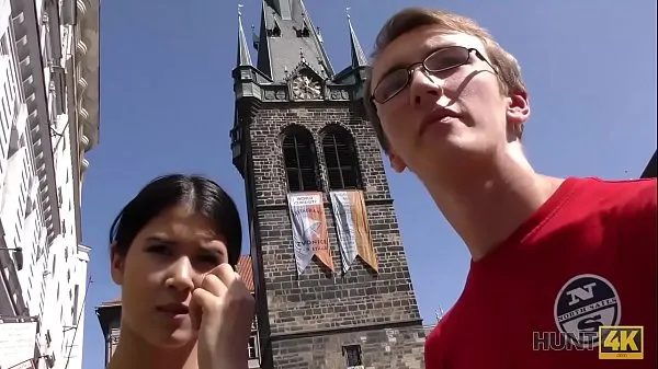 Visa HUNT4K. Nerdy cuckold watches girlfriend fucked by muscular stranger färska filmer