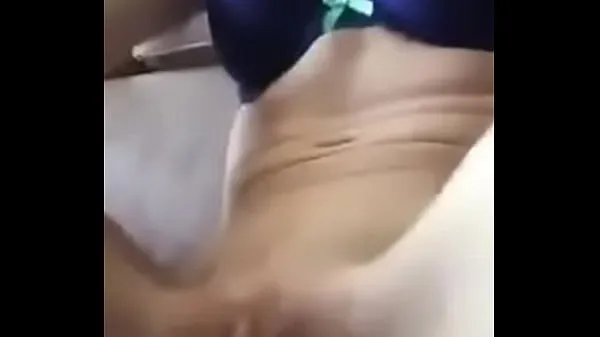 Mutass Young girl masturbating with vibrator friss filmet