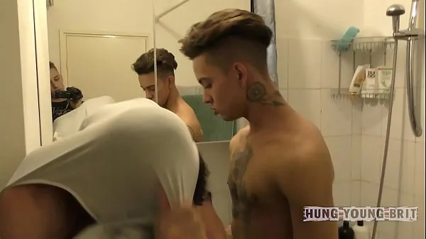 Zobraziť nové filmy (19yr Stunning TOP aggressively Fucks n use's my arse secretly in the toilet at House party)
