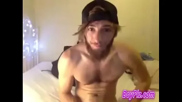 Tampilkan Full bearded guy webcam Film baru