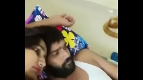 Εμφάνιση Swathi naidu watching her program with boyfriend φρέσκων ταινιών