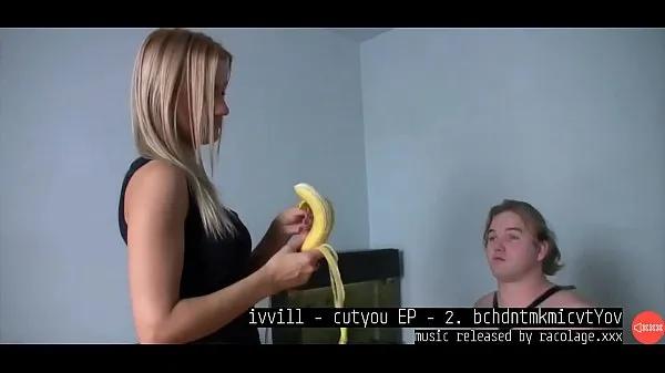Εμφάνιση Elegant Femdom Mistress Crushing Banana Music By ivvill φρέσκων ταινιών