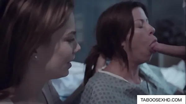 Tampilkan Sexy milf get fucked by hospital doctor Film baru