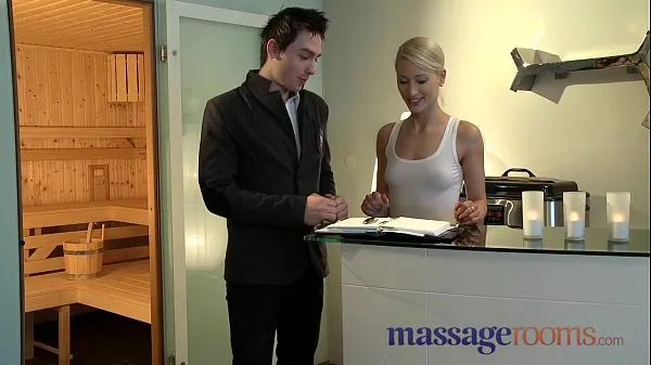 Visa Massage Rooms Uma rims guy before squirting and pleasuring another färska filmer