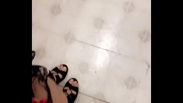 Hiển thị Come and look at my chubby little toes in these lace up heels Phim mới