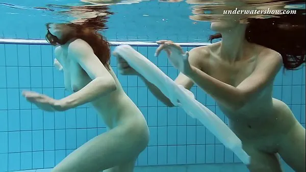 Mutass Lera and Sima Lastova sexy underwater girl friss filmet