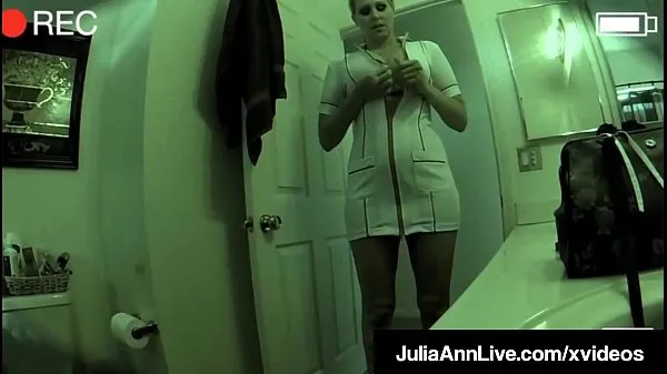 Pokaż Registered Sex Nurse, Julia Ann, loves voyeurs! She not only likes being filmed secretly (key Spycam), she likes sucking, fucking & milking a hard cock! Full Video & Julia Livenowe filmy