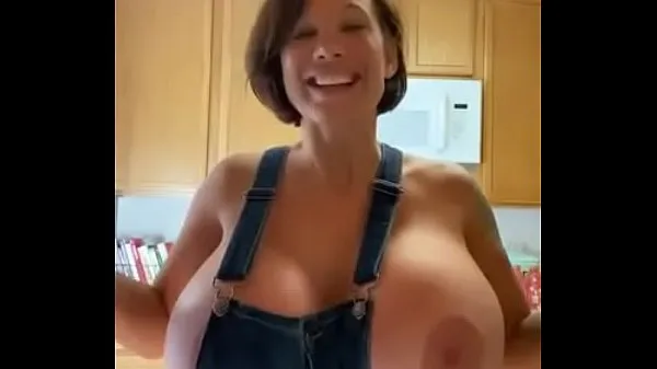 Näytä Housewife Big Tits tuoretta elokuvaa