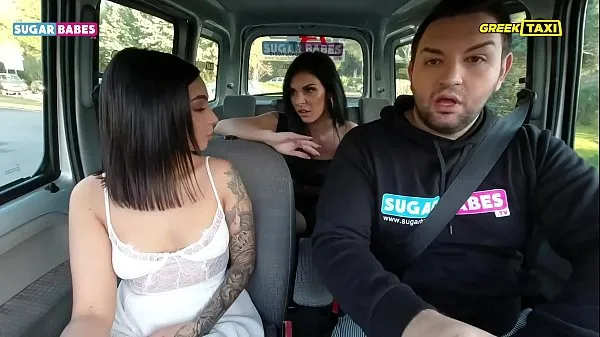 Pokaż SUGARBABESTV: Greek Taxi - Lesbian Fuck In Taxinowe filmy