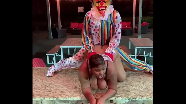 Gibby The Clown invents new sex position called “The Spider-Man ताज़ा फ़िल्में दिखाएँ