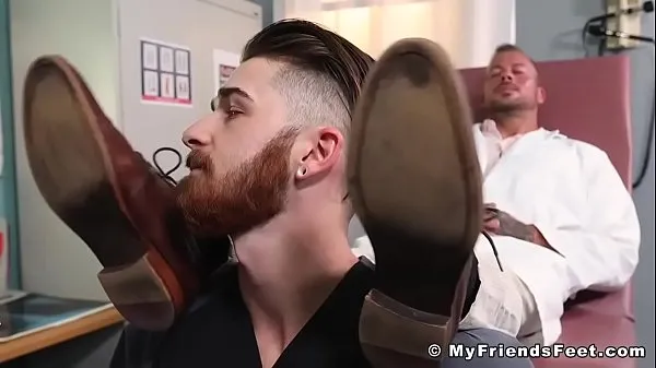 Show Hot doctor hunk jerking off during feet licking worship fresh Movies
