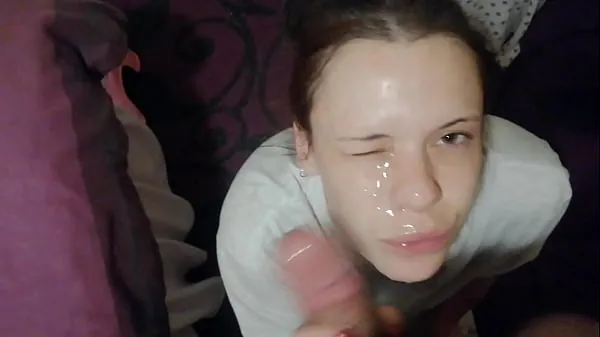 Naughty brunette gets a cum facial after being face fucked تازہ فلمیں دکھائیں