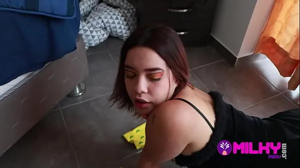 Toon Venezuelan cleaning lady fucks while eliminating covid-19 ... She took the semen from the floor to keep her job nieuwe films