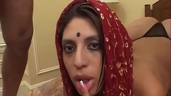 Zobrazit nové filmy (Husband is out for work, indian wife invites 2 big cocks to her hotelroom to fuck her hard)