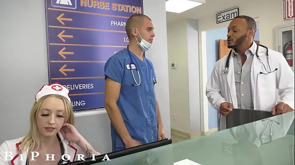 แสดง BiPhoria - Nurse Catches Doctors Fucking Then Joins In ภาพยนตร์ใหม่