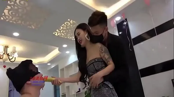 Εμφάνιση chinese femdom couple φρέσκων ταινιών