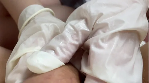 Zobraziť nové filmy (Awesome Ball Massage From Russian Teen In Latex Gloves POV)