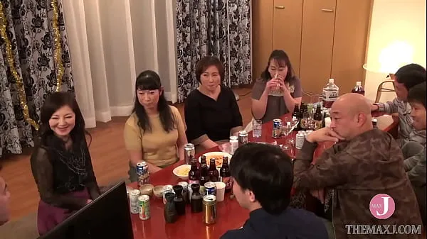 Tampilkan Fifty-Year-Olds Only! Mature divorced women party orgy sex - Intro Film baru