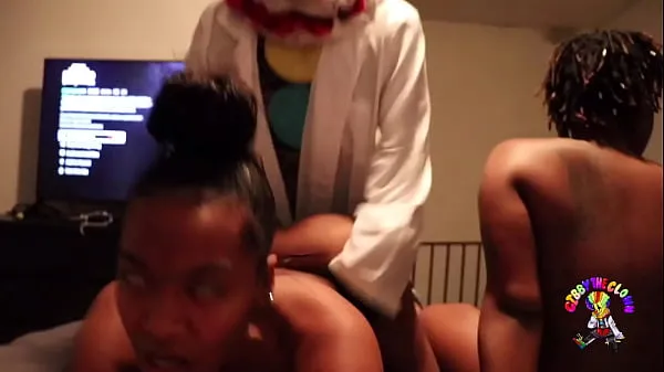 Tampilkan Getting the brains fucked out of me by Gibby The Clown Film baru