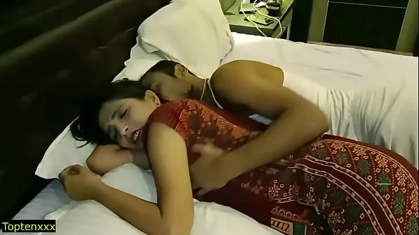 Mutass Indian hot beautiful girls first honeymoon sex!! Amazing XXX hardcore sex friss filmet