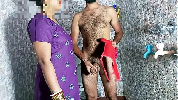 Εμφάνιση Stepmother caught shaking cock in bra-panties in bathroom then got pussy licked - Porn in Clear Hindi voice φρέσκων ταινιών