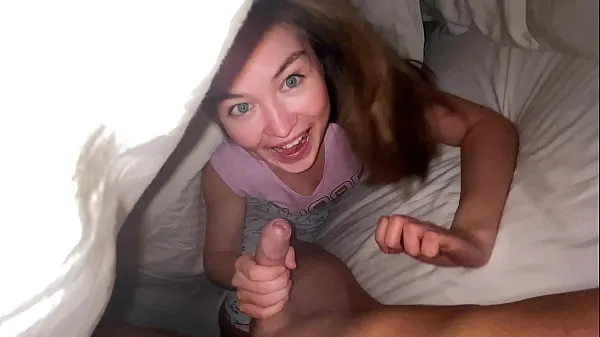 Toon I FUCKED MY STEPSISTER UNDER THE COVERS WHILE NO ONE IS LOOKING nieuwe films