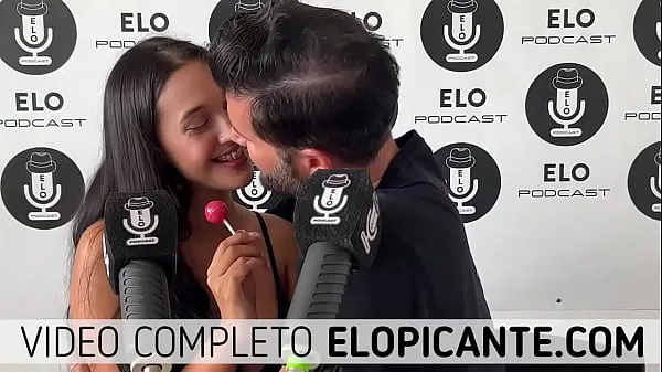 Mery Martinez interviewed by Elo Podcast in the hot room Yeni Filmi göster