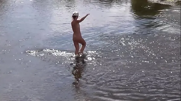 Tunjukkan Russian Mature Woman - Nude Bathing Filem baharu