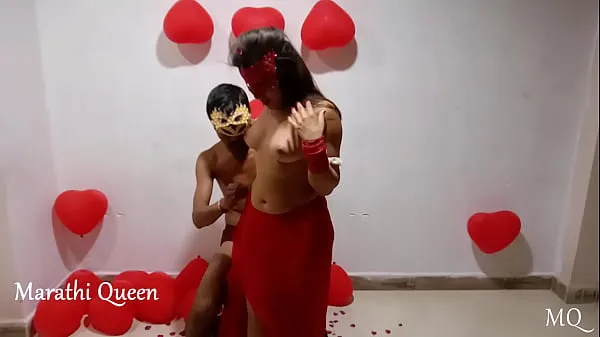 Mutass Indian Couple Valentine Day Hot Sex Video Bhabhi In Red Desi Sari Fucked Hard friss filmet