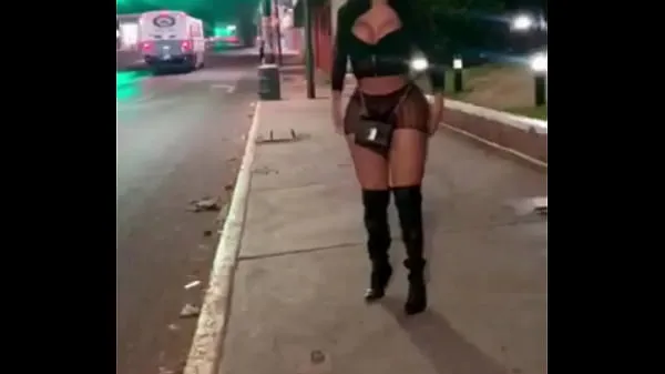 Tampilkan MEXICAN PROSTITUTE WITH HER ASS SHOWING IT IN PUBLIC Film baru