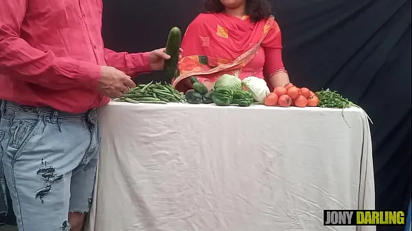 Mostrar Vendedor de vegetais foi fodido no mercado na frente de todos, xxx vídeo de sexo real indiano filmes recentes