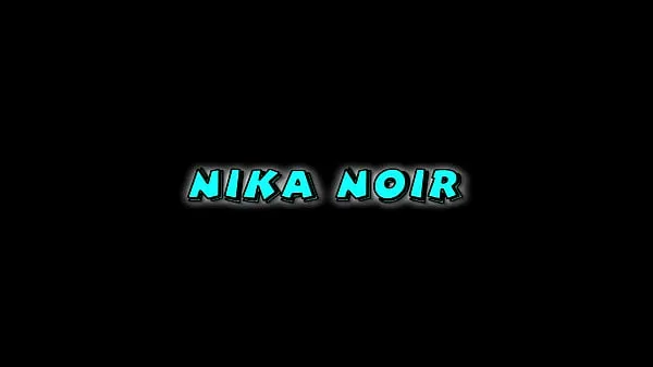 展示Nika Noire Gets Fucked On Some Exercise Equipment At The Gym部新电影