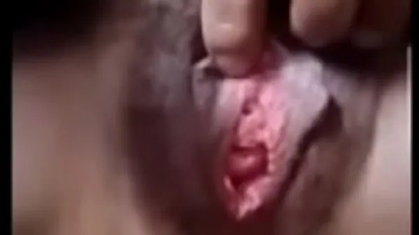 Thai student girl teases her pussy and shows off her beautiful clit 個の新しい映画を表示
