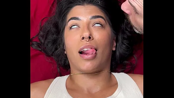 Arab Pornstar Jasmine Sherni Getting Fucked During Massage 個の新しい映画を表示